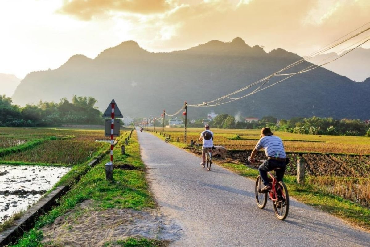 14 DAYS NORTHERN VIETNAM HERITAGE CYCLING FROM PEAKS TO PALMS